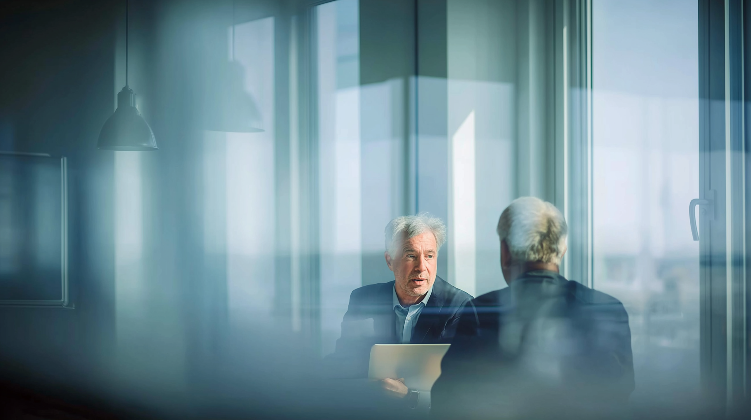 Two advisors in discussion